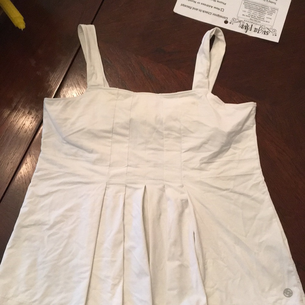 Lija tennis top